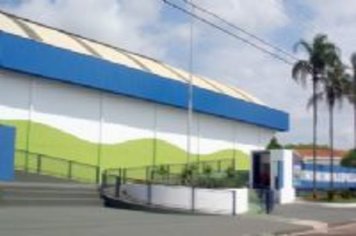 Prefeito reinaugura hoje o Ginásio Sylvio com show da Lyra