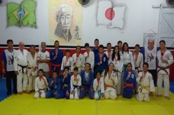 Equipe de judô de Paraguaçu participa de fase regional de campeonato, em Tarumã