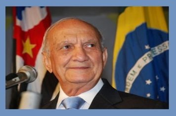 Vereadora indica nome do ex-prefeito Carlos Arruda Garms ao Paço Municipal