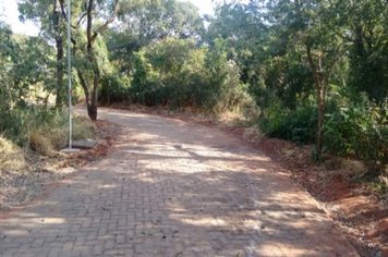 Pista de Caminhada começa a receber iluminação