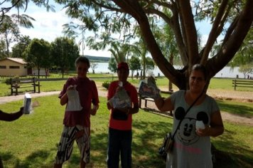 Atendidos do Caps comemoram a Páscoa, no Grande Lago