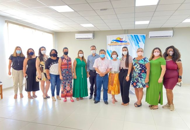 Integrantes do 1º Conselho Municipal dos Direitos da Mulher de Paraguaçu tomam posse