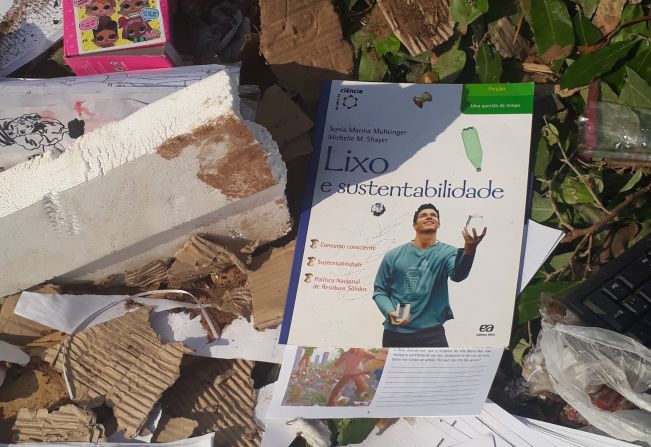 Meio Ambiente notifica cidadão por descarte irregular de lixo