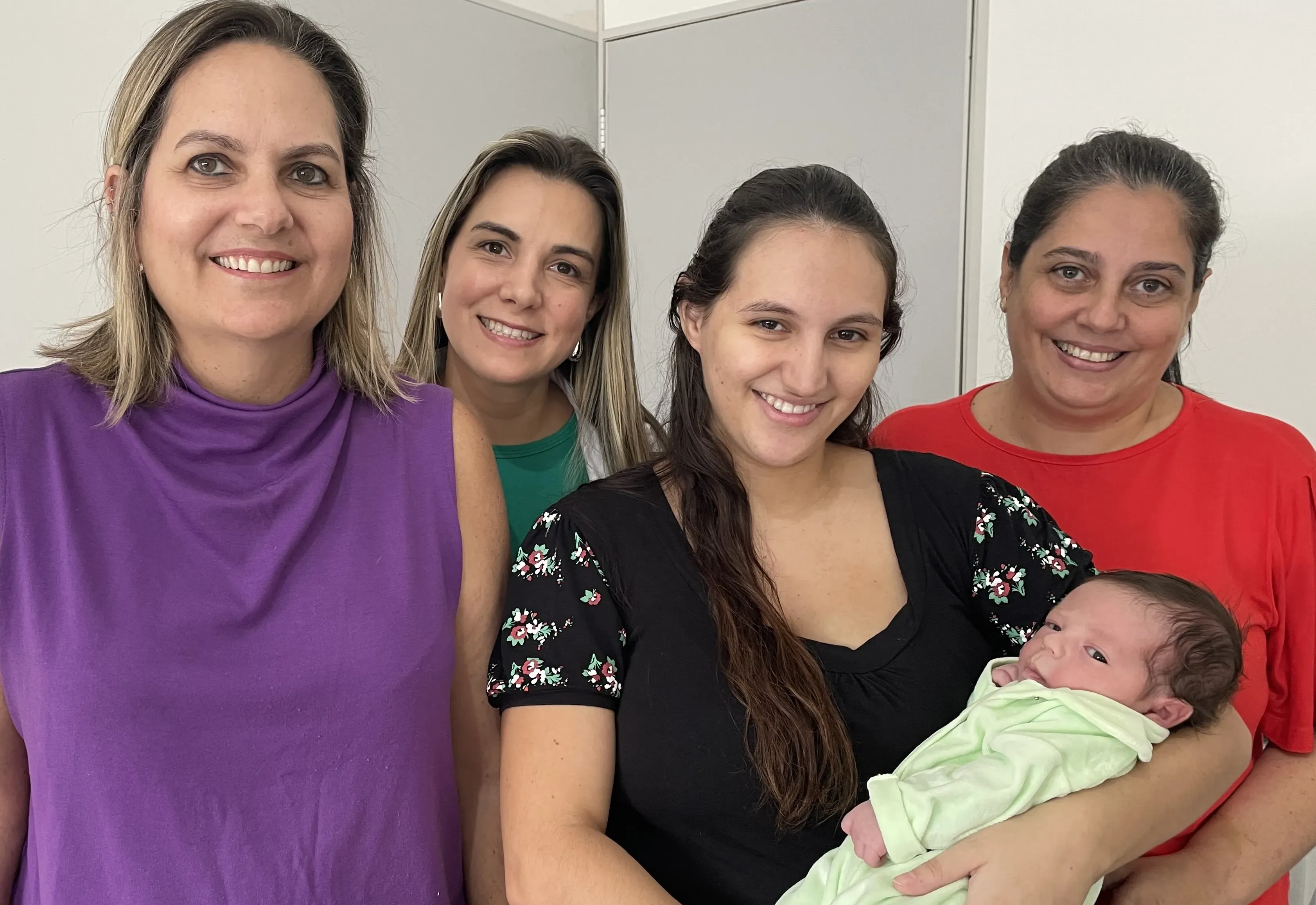 Teste da Linguinha detecta dificuldades na amamentação e permite maior conforto para mãe e bebê