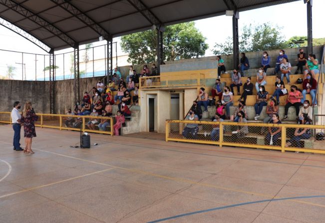 Antian recepciona selecionadas pelo programa bolsa-auxílio