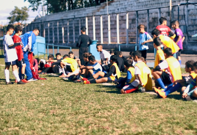 Peneira com observador da CBF atrai grande número de atletas em Paraguaçu Paulista