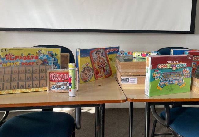 Prefeitura adquire materiais pedagógicos para a Educação Especial e novos brinquedos para a Educação Infantil