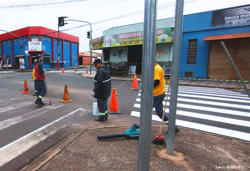 Sinalização horizontal é revitalizada no cruzamento do Estádio Municipal Carlos Affini