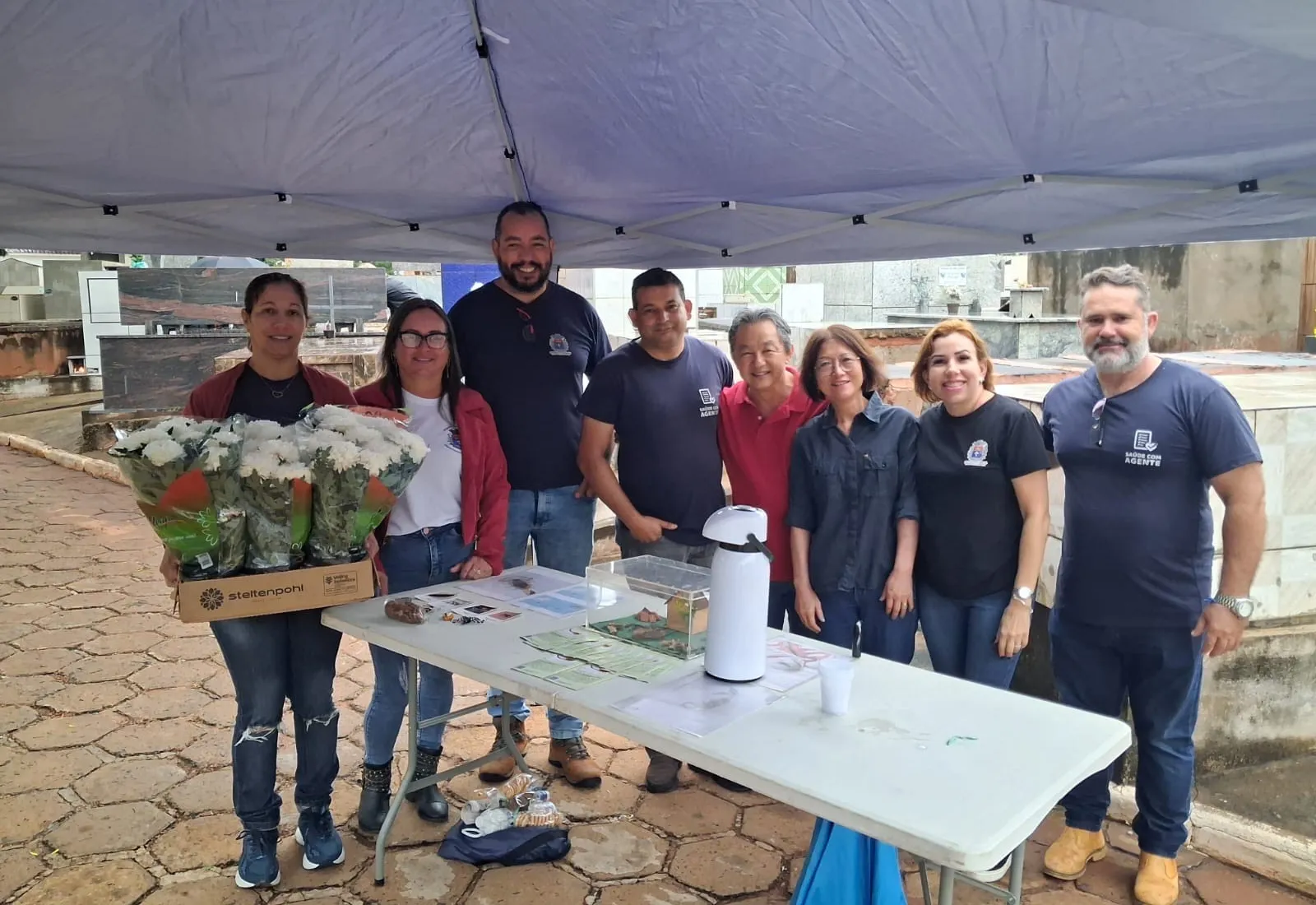 Equipe de combate às endemias realizou ação no cemitério após Finados