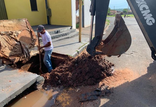 Departamento de Urbanismo e Habitação promove limpeza e desobstrução de bueiros em Paraguaçu Paulista