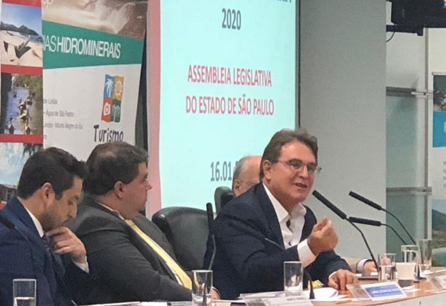 Prefeita participa da eleição da nova diretoria da Associação das Prefeituras das Cidades Estância