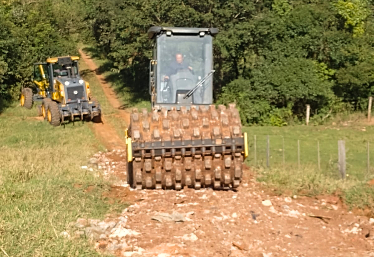 Estrada rural entre o Horto e Sapezal recebe manutenção e ganha melhorias no acesso