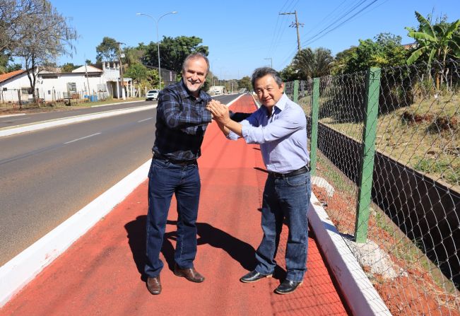 Prefeito Antian recepciona deputado Dalben, visita Ciclovia e entrega pedidos para Paraguaçu Paulista