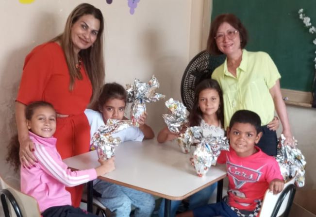 Crianças assistidas pelos Projetos Sociais e CRAS ganham comemorações de Páscoa e ovos de chocolate