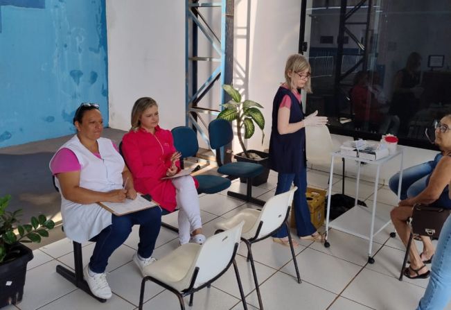 Esporte e Lazer apóia Saúde Municipal na prevenção de doenças com pacientes na Piscina Pública Municipal