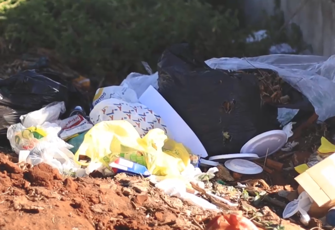Descarte irregular de lixo e entulhos colabora com o aumento da dengue em Paraguaçu Paulista