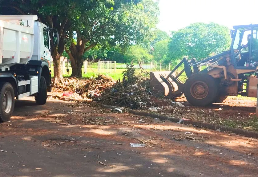 Prefeitura intensifica limpeza e combate descarte irregular no bairro Barra Funda 