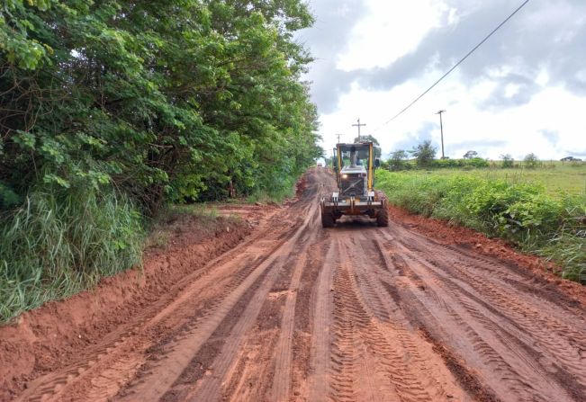 Fortes chuvas causam estragos na estrada de acesso ao Rancho Alegre 