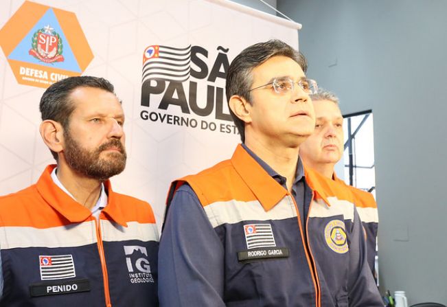 Governador em exercício viaja ao interior e acompanha trabalhos após chuvas