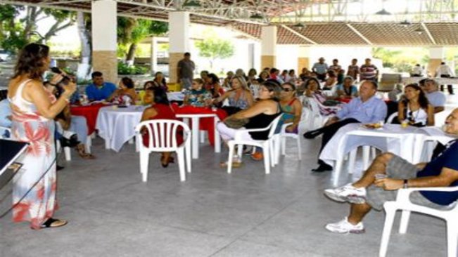 Escolas Municipais comemoram o Dia do Diretor da Escola com homenagens