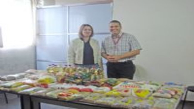 Romera e Prefeitura entregam alimentos arrecadados com palestra ao Fundo Social