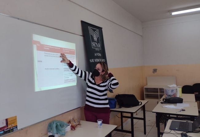 Assistência Social participa de curso motivacional 