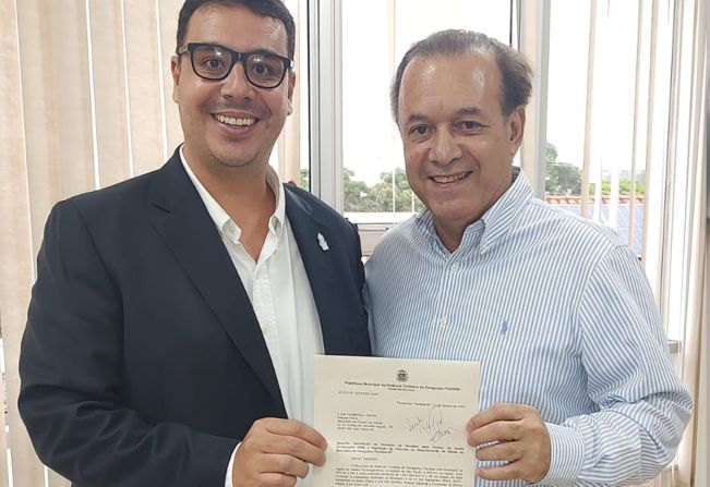 Secretário de Saúde do Estado de São Paulo visita Paraguaçu Paulista e recebe demandas da área da saúde municipal