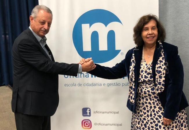 Prefeita participa do lançamento da Frente Parlamentar de apoio aos Consórcios e Associações Intermunicipais