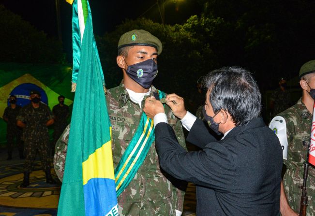 Prefeito participa de Formatura do Serviço Militar