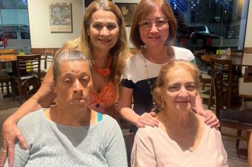 Foto - Idosos dos CRAS participam de confraternização para encerramento das atividades de 2023