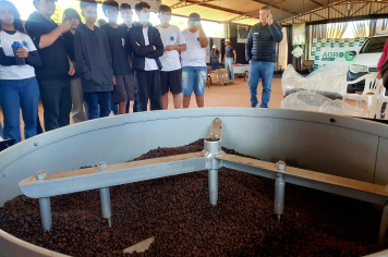 Foto - Palestras e curiosidades movimentam pavilhão na Expo 2025