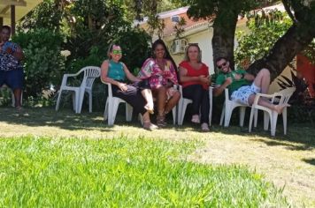 Foto - Integrantes dos grupos de Fortalecimento de Vínculos dos CRAS participam de confraternização