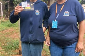 Foto - Departamento de Saúde entrega brindes a crianças que participaram da Campanha Natal Sem Dengue