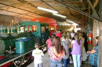 Foto - PASSEIO DO TREM TURÍSTICO DIA 17 DE ABRIL- SÁBADO