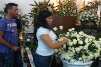 Foto - Despedida ao eterno prefeito de Paraguaçu Paulista Carlos Arruda Garms