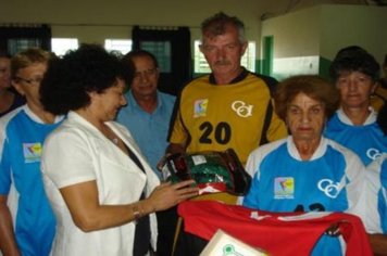Foto - Entrega Uniformes para o Centro de Convivência do Idoso - CCI
