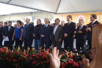 Foto - Entrega da SAMU ao prefeito Ediney em Tatuí