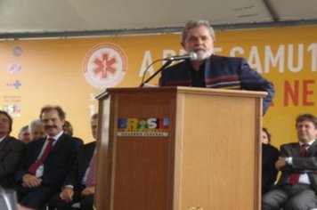 Foto - Entrega da SAMU ao prefeito Ediney em Tatuí