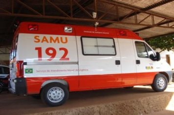 Foto - Entrega da SAMU ao prefeito Ediney em Tatuí