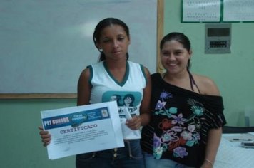 Foto - Formatura do curso de Atendentes do CRAS