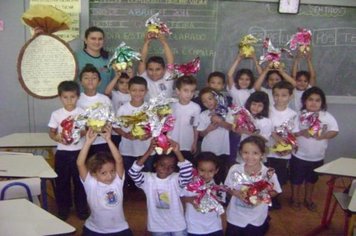 Foto - Páscoa na rede municipal de Educação