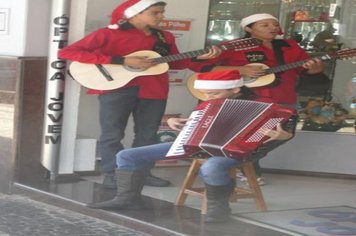 Foto - Ponto de Cultura levanto EnCantos de Natal pelas ruas da cidade