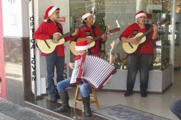 Foto - Ponto de Cultura levanto EnCantos de Natal pelas ruas da cidade
