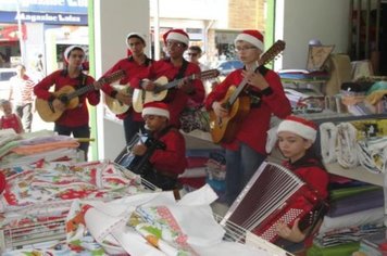 Foto - Ponto de Cultura levanto EnCantos de Natal pelas ruas da cidade