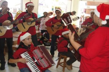 Foto - Ponto de Cultura levanto EnCantos de Natal pelas ruas da cidade