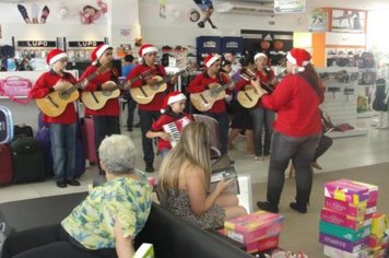 Foto - Ponto de Cultura levanto EnCantos de Natal pelas ruas da cidade
