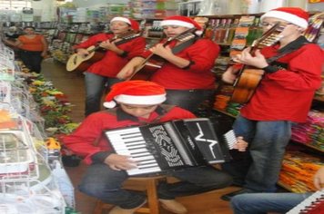 Foto - Ponto de Cultura levanto EnCantos de Natal pelas ruas da cidade