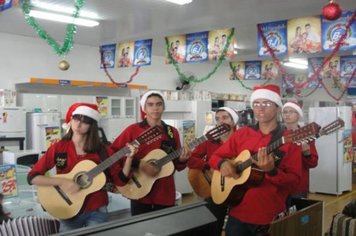 Foto - Ponto de Cultura levanto EnCantos de Natal pelas ruas da cidade