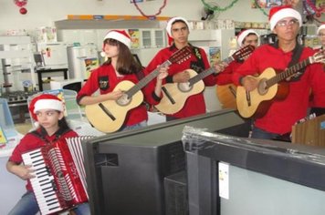 Foto - Ponto de Cultura levanto EnCantos de Natal pelas ruas da cidade