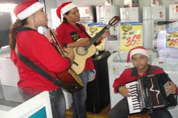 Foto - Ponto de Cultura levanto EnCantos de Natal pelas ruas da cidade